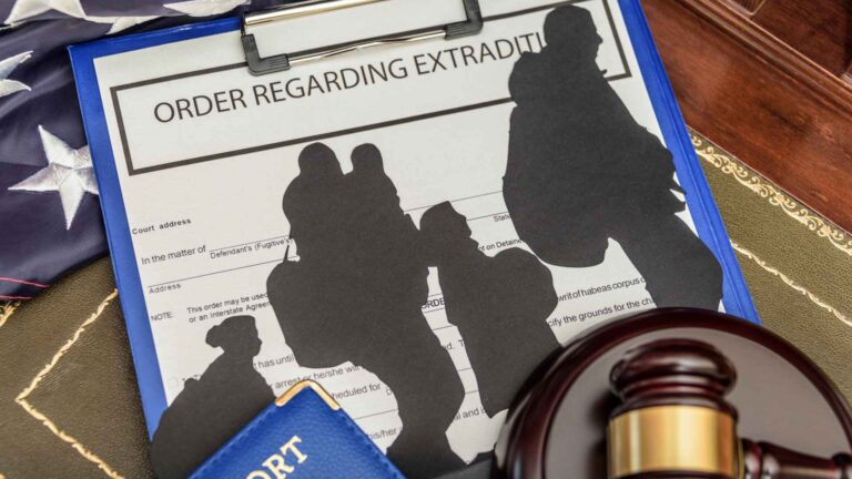 SEGUIRÁN DEPORTANDO SIN TÍTULO 42