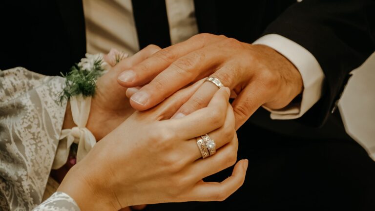 Preguntas Clave para Obtener la Green Card por Matrimonio
