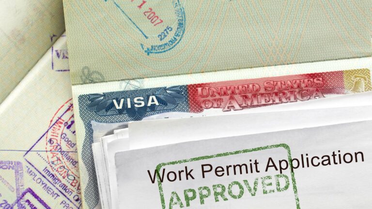 Visas que otorgan permiso de trabajo en Estados Unidos